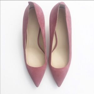 Everlane EDITORS kitten heel Rose Suede Pump